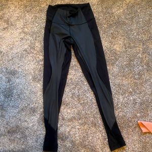 Black and gray lulu lemon leggings